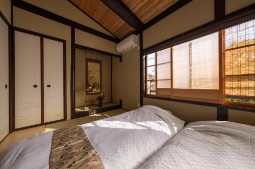 香柏 上七軒 - Kouhaku Kamishichiken, Kyoto Machiya near Ryoanji Temple 香柏 上七軒 - Kouhaku Kamishichiken, Kyoto Machiya near Ryoanji Temple