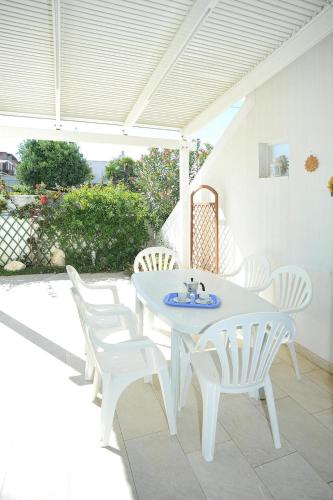 Balcony/terrace, Holiday Home Torre Santa Sabina - IAP02324-F in Carovigno Balcony/terrace, Holiday Home Torre Santa Sabina - IAP02324-F in Carovigno
