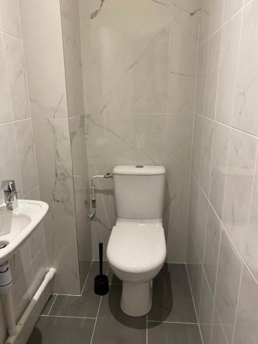 Bathroom, Domaine Paris City Flat 80M² Appt 104 (Grd Paris) in Alfortville Bathroom, Domaine Paris City Flat 80M² Appt 104 (Grd Paris) in Alfortville