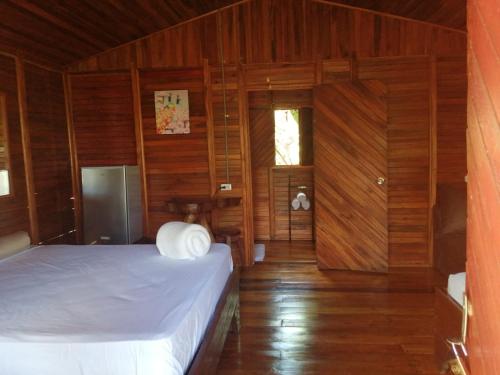 Chambre, Cabanas Los Laguitos Rio Celeste in Bijagua De Upala Chambre, Cabanas Los Laguitos Rio Celeste in Bijagua De Upala