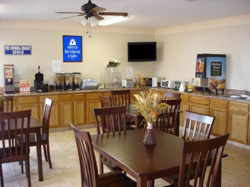 Étterem, Americas Best Value Inn & Suites Macon at Eisenhower Pkwy in Macon Városközpont Étterem, Americas Best Value Inn & Suites Macon at Eisenhower Pkwy in Macon Városközpont