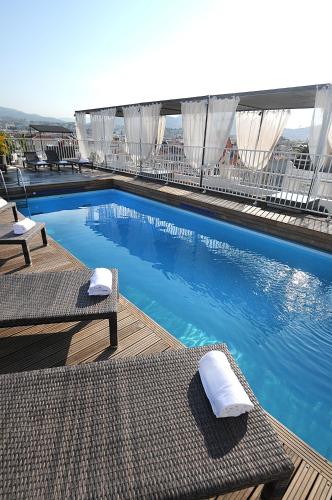 Piscina, Splendid Hotel And Spa in Nizza Piscina, Splendid Hotel And Spa in Nizza
