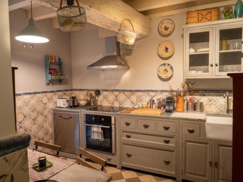 Konyha, Encantadora Casa de Pueblo con 5 Hab. en Burgos in Santo Domingo De Silos Konyha, Encantadora Casa de Pueblo con 5 Hab. en Burgos in Santo Domingo De Silos