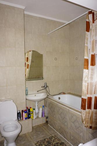 Bathroom, ЖК "Дом у моря" in Gelendzhik Bathroom, ЖК "Дом у моря" in Gelendzhik