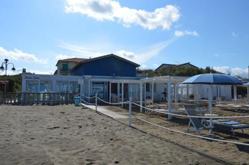 Ester a soli 150m. dal mare