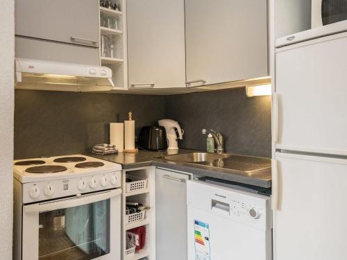 Kitchen, Holiday Home Ahvenranta by Interhome in Tuusniemi Kitchen, Holiday Home Ahvenranta by Interhome in Tuusniemi
