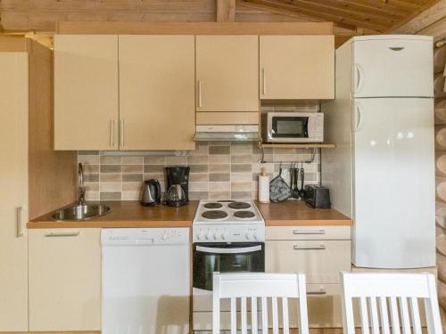 Holiday Home Villa lempi by Interhome in Akaslompolo Holiday Home Villa lempi by Interhome in Akaslompolo