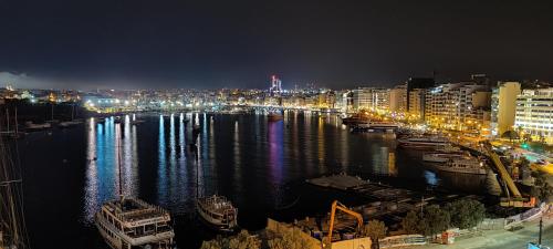Buitenkant, Sliema Marina Hotel in Sliema Buitenkant, Sliema Marina Hotel in Sliema