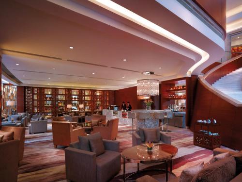 Bar/lounge, New World Wuhan Hotel in Wuhan Bar/lounge, New World Wuhan Hotel in Wuhan