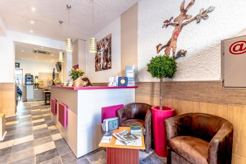 Hol, Hotel Le 21 in Saint-Raphael Hol, Hotel Le 21 in Saint-Raphael