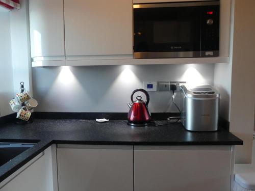 Kitchen, Charming Cottage in North Berwick with Sea Views in North Berwick Kitchen, Charming Cottage in North Berwick with Sea Views in North Berwick