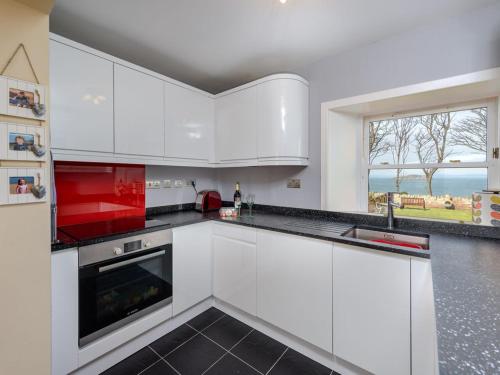 Kitchen, Charming Cottage in North Berwick with Sea Views in North Berwick Kitchen, Charming Cottage in North Berwick with Sea Views in North Berwick