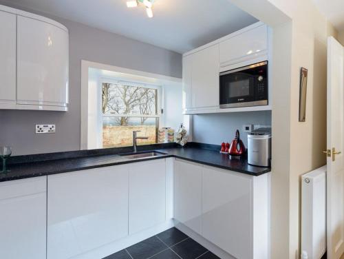 Kitchen, Charming Cottage in North Berwick with Sea Views in North Berwick Kitchen, Charming Cottage in North Berwick with Sea Views in North Berwick