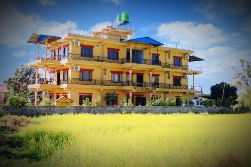 숙소 외관, 호텔 내셔널 파크 (Hotel National Park) in 치트완 숙소 외관, 호텔 내셔널 파크 (Hotel National Park) in 치트완