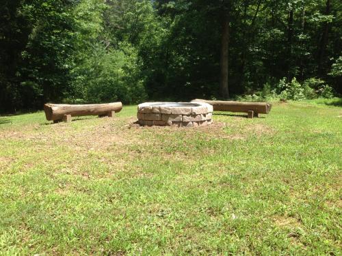 在meiguo.com看到的Bearadise Retreat Cabin的介绍图片