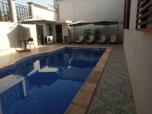 Басейн, Gold hotel in Бана Басейн, Gold hotel in Бана