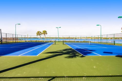 Gulf Shores Surf & Racquet Club Condos II in Литл-Лагун Gulf Shores Surf & Racquet Club Condos II in Литл-Лагун