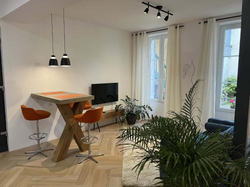 Bel appartement au centre du vieux Joigny in Joigny Bel appartement au centre du vieux Joigny in Joigny