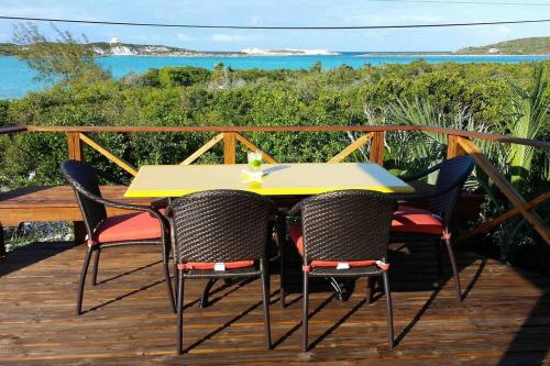 Ruby - Ocean view with privacy in Staniel Cay Ruby - Ocean view with privacy in Staniel Cay