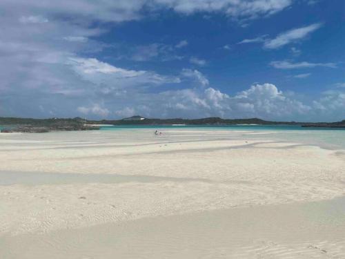 Ruby - Ocean view with privacy in Staniel Cay Ruby - Ocean view with privacy in Staniel Cay