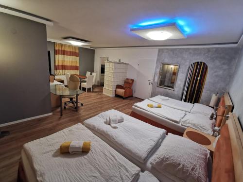 Pension Föhrenhain (Pension Fohrenhain) in Seefeld-Kadolz Pension Föhrenhain (Pension Fohrenhain) in Seefeld-Kadolz