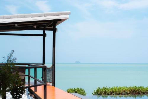 Koh Sirey Beachfront Pool Villa - 2 Bedrooms House in Koh Sirey Koh Sirey Beachfront Pool Villa - 2 Bedrooms House in Koh Sirey