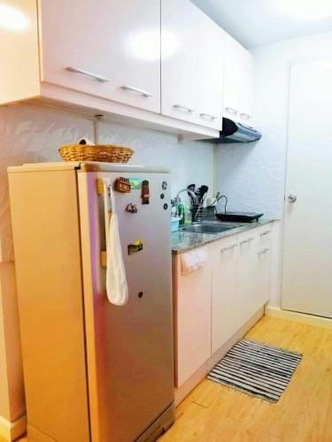 Kitchen, The Escape Pad 8 in Taytay Kitchen, The Escape Pad 8 in Taytay