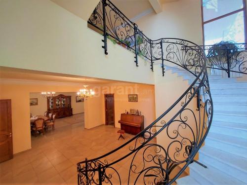 Lobby, Даимонд Вилла - Трехэтажная вилла в центре Цахкадзора in Tsaghkadzor Lobby, Даимонд Вилла - Трехэтажная вилла в центре Цахкадзора in Tsaghkadzor