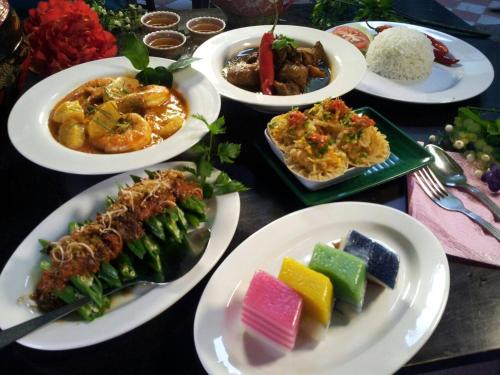 Ruoka ja Juomat, 90 m² Huoneisto alueella Klebang, 3 makuuhuone(tta), 2 yksityistä kylpyhuone(tta) (Pax6+2 Melaka Famous Homestay Klebang Home Feel ) in Klebang Ruoka ja Juomat, 90 m² Huoneisto alueella Klebang, 3 makuuhuone(tta), 2 yksityistä kylpyhuone(tta) (Pax6+2 Melaka Famous Homestay Klebang Home Feel ) in Klebang