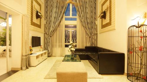 Shared lounge/TV area, LUXURIOUS 500m2 7 BEDROOM PENTHOUSE NEAR PHU MY HUNG in Phuoc Kien Shared lounge/TV area, LUXURIOUS 500m2 7 BEDROOM PENTHOUSE NEAR PHU MY HUNG in Phuoc Kien