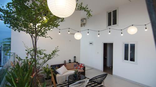 Balcony/terrace, LUXURIOUS 500m2 7 BEDROOM PENTHOUSE NEAR PHU MY HUNG in Phuoc Kien Balcony/terrace, LUXURIOUS 500m2 7 BEDROOM PENTHOUSE NEAR PHU MY HUNG in Phuoc Kien