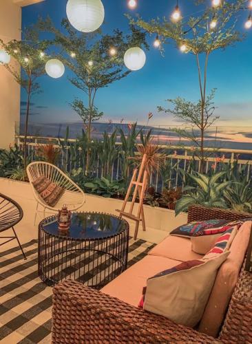 Balcony/terrace, LUXURIOUS 500m2 7 BEDROOM PENTHOUSE NEAR PHU MY HUNG in Phuoc Kien Balcony/terrace, LUXURIOUS 500m2 7 BEDROOM PENTHOUSE NEAR PHU MY HUNG in Phuoc Kien