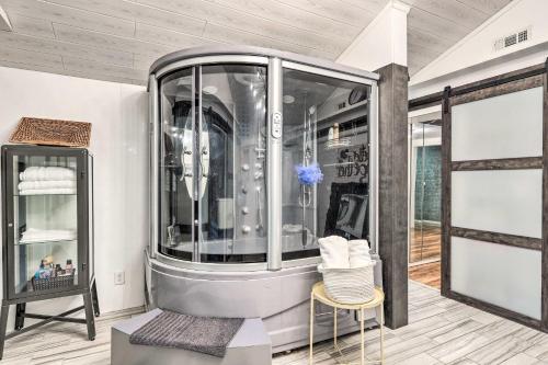 Sleek Fayetteville Home Less Than 1 Mi to City Center in פאייטויל(ג'אי אי) Sleek Fayetteville Home Less Than 1 Mi to City Center in פאייטויל(ג'אי אי)