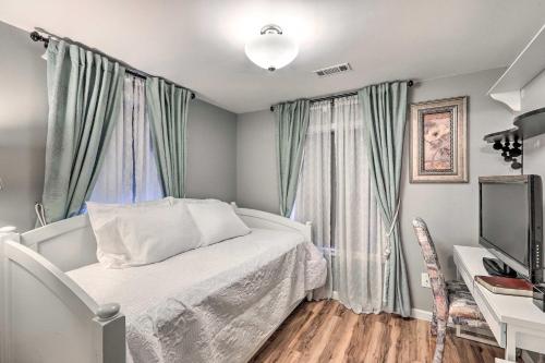 Sleek Fayetteville Home Less Than 1 Mi to City Center in フェイエットビル(GA) Sleek Fayetteville Home Less Than 1 Mi to City Center in フェイエットビル(GA)