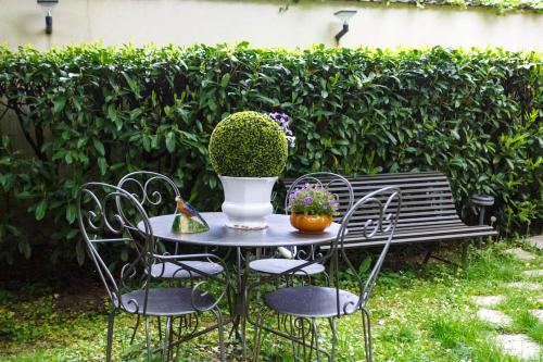 Balcony/terrace, Studio avec jardin clos et wifi a Ville d'Avray a 1 km des pistes in Champs Sur Marne Balcony/terrace, Studio avec jardin clos et wifi a Ville d'Avray a 1 km des pistes in Champs Sur Marne