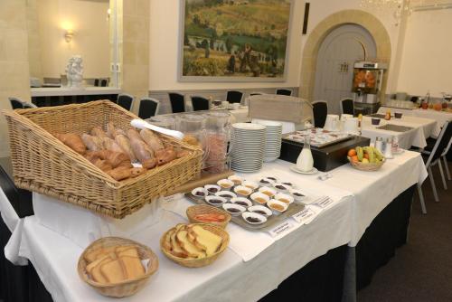 طعام و مشروبات, Hotel De France in Downtown طعام و مشروبات, Hotel De France in Downtown