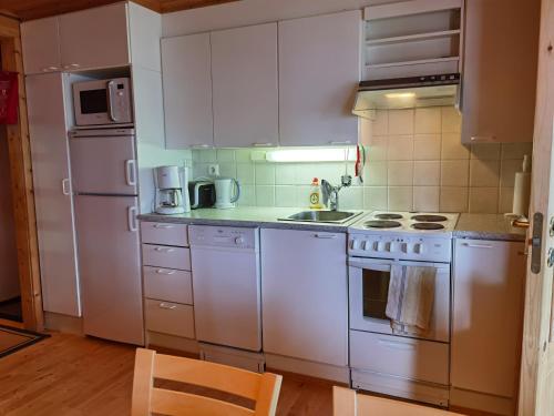 Kitchen, Kuerkommeli, Akaslompolo in Akaslompolo Kitchen, Kuerkommeli, Akaslompolo in Akaslompolo