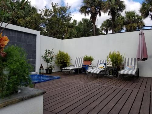 Naples' Hidden Gem in Νάπολη(Φλόριντα) Naples' Hidden Gem in Νάπολη(Φλόριντα)