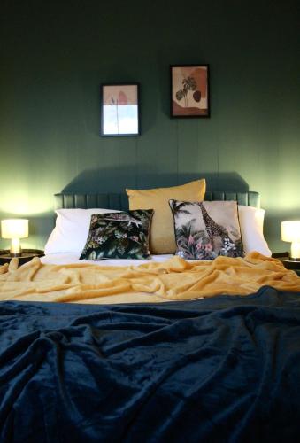 Ágy, The Velveteen Townhouse in New Town Ágy, The Velveteen Townhouse in New Town