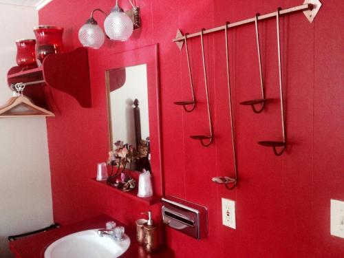 This photo about Vintage Motel Wilmington shared on HyHotel.com