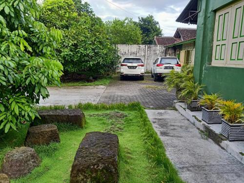 Exterior view, Pendopo Kayuwanan Syariah Near Terminal Giwangan in Banguntapan Exterior view, Pendopo Kayuwanan Syariah Near Terminal Giwangan in Banguntapan