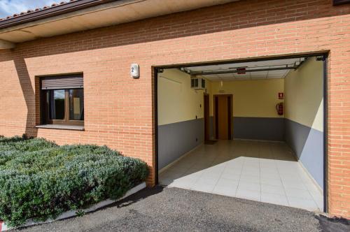 This photo about Motel Cancun Leon shared on HyHotel.com