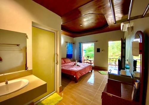 Bathroom, Kohchang FuengFah in Dan Kao Bathroom, Kohchang FuengFah in Dan Kao