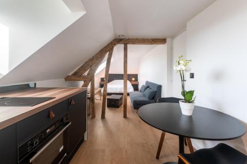 Kitchen, Studios Le Medicis vue Seine in Saint-Etienne-du-Rouvray Kitchen, Studios Le Medicis vue Seine in Saint-Etienne-du-Rouvray