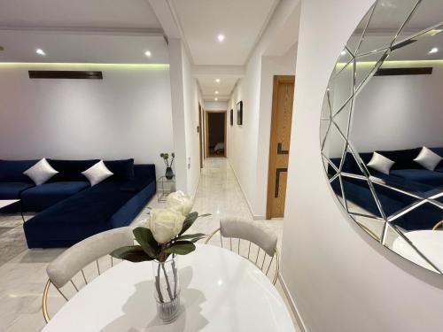 NEW SUPER LUXURY APARTMENT (CENTRAL MARRAKECH)