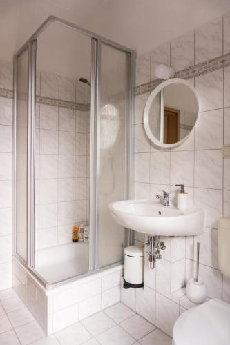Baño, gemütliche Wohnung mit perfekter Anbindung (gemutliche Wohnung mit perfekter Anbindung) in Meissen Baño, gemütliche Wohnung mit perfekter Anbindung (gemutliche Wohnung mit perfekter Anbindung) in Meissen