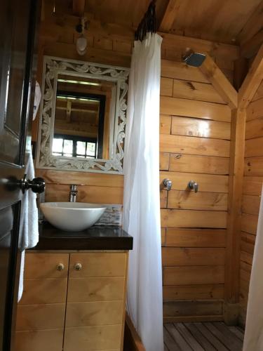 Kupaonica, Acogedora cabana de madera en la naturaleza para desconectarse in Sogamoso Kupaonica, Acogedora cabana de madera en la naturaleza para desconectarse in Sogamoso