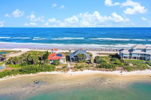 The Lodge in Crescent Beach The Lodge in Crescent Beach