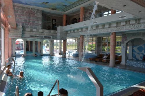 Úszómedence, Sokoterme Hotel in Soko Banja Úszómedence, Sokoterme Hotel in Soko Banja