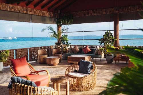 Bar/lounge, The Standard, Huruvalhi Maldives in Raa Atoll Bar/lounge, The Standard, Huruvalhi Maldives in Raa Atoll